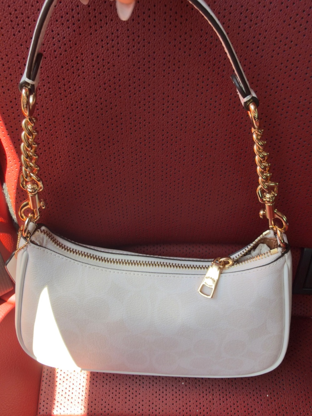 COACH Teri White Shoulder Bag with Gold-Tone Chain Strap - Picture 2 of 5
